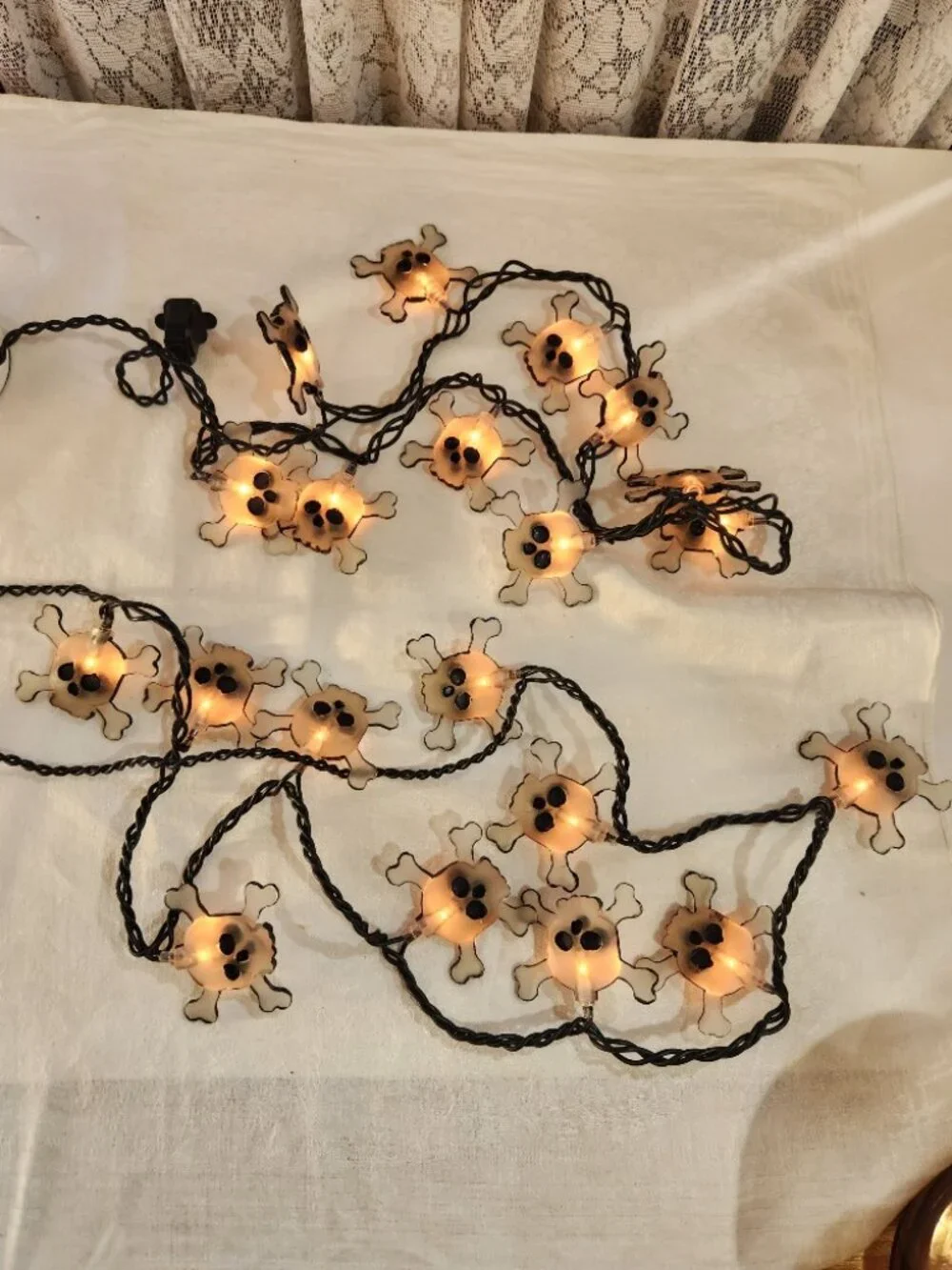 Halloween Skull Light String Set of 20 Skulls